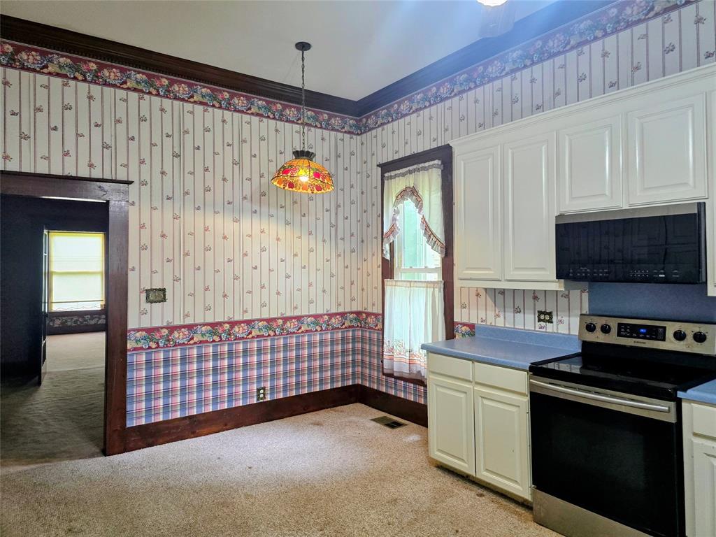 324 East Liberty Street Pilot Point, TX 76258 - Photo 14 of 22 Eat in kitchen
