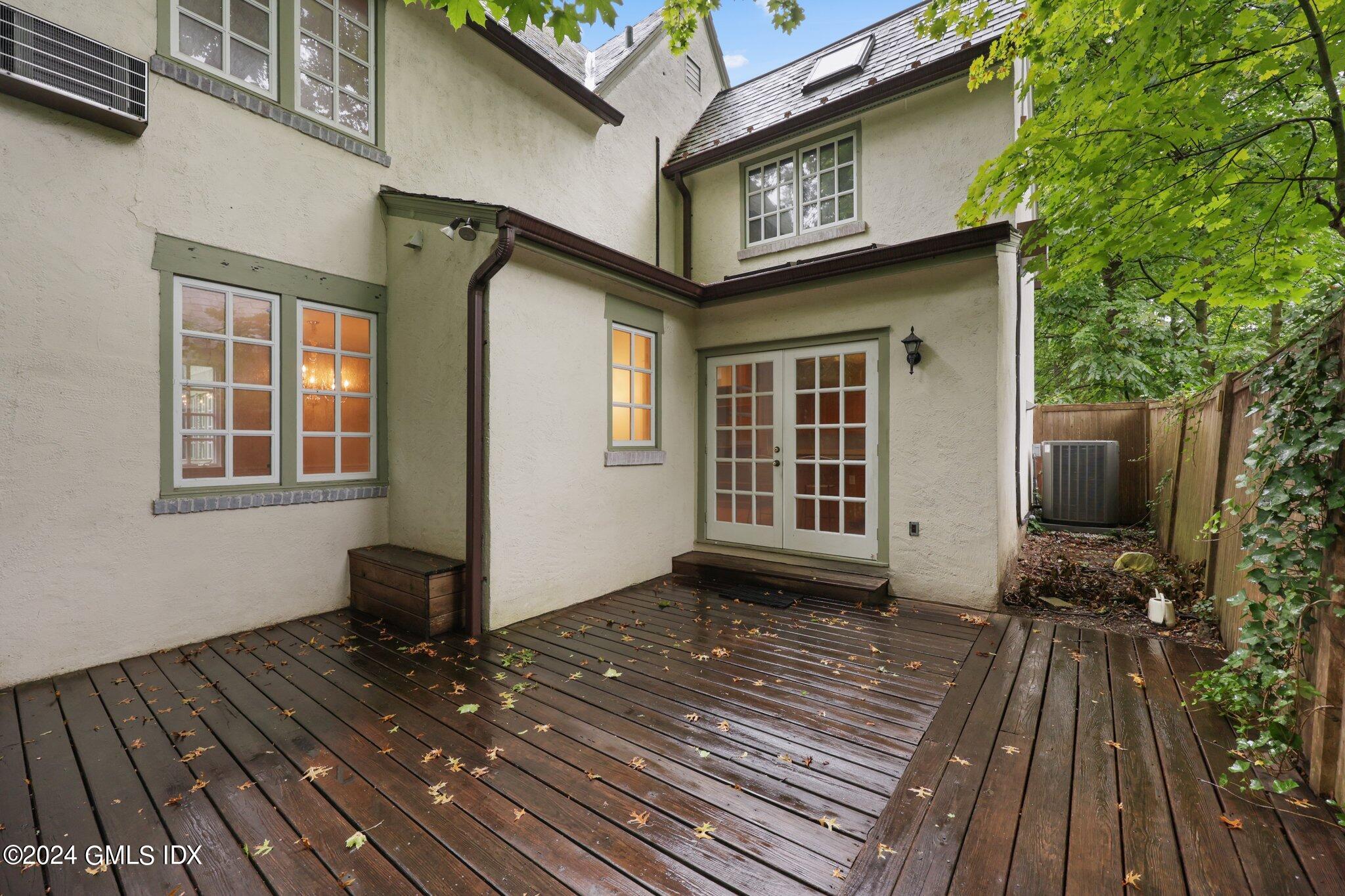 11 Stanwich Road Greenwich, CT 06830 - Photo 6 of 7 40-web-or-mls-11-stanwich-rd