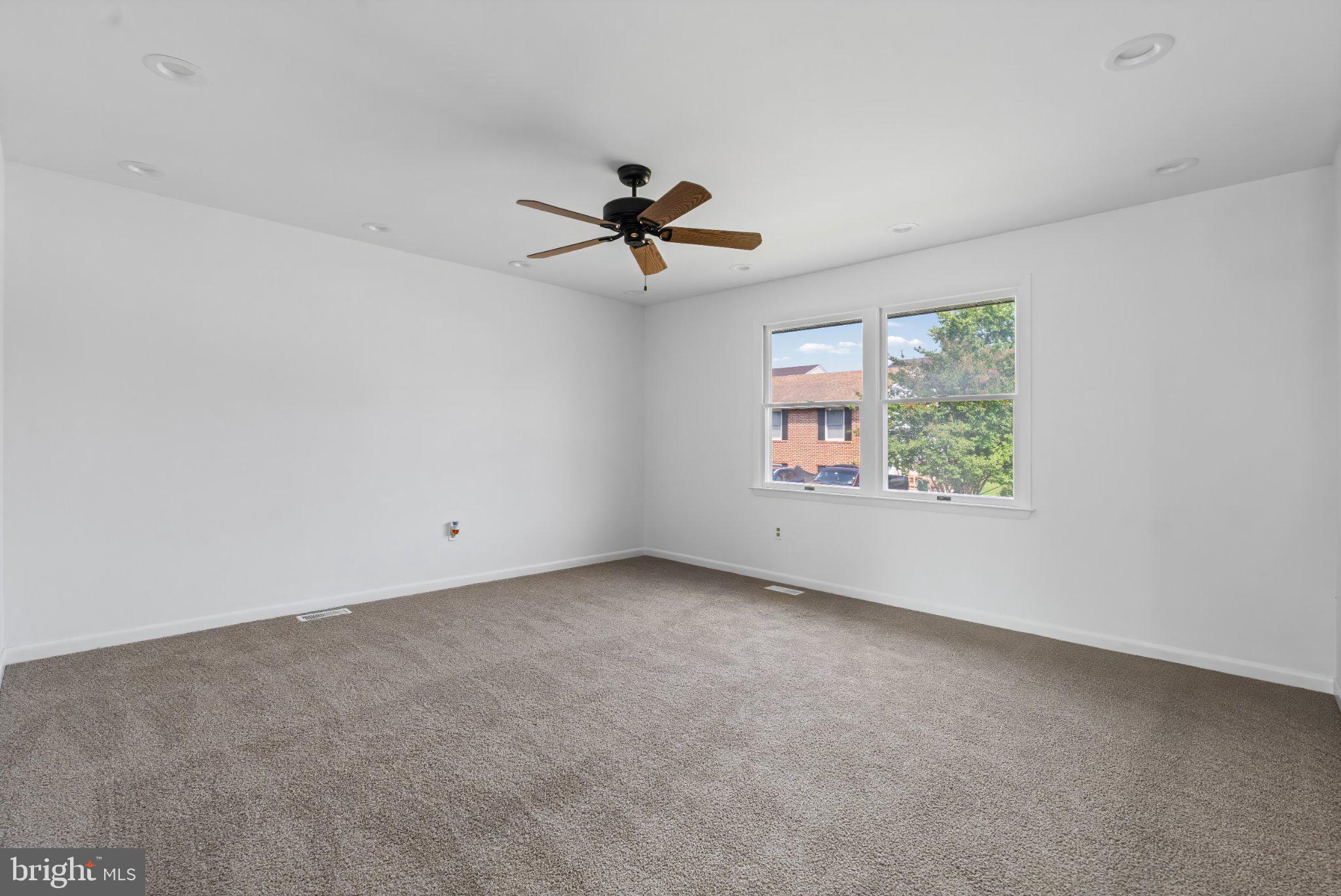 1317 Roxboro Road Baltimore, MD 21237 - Photo 20 of 30 Spacious room with natural light.