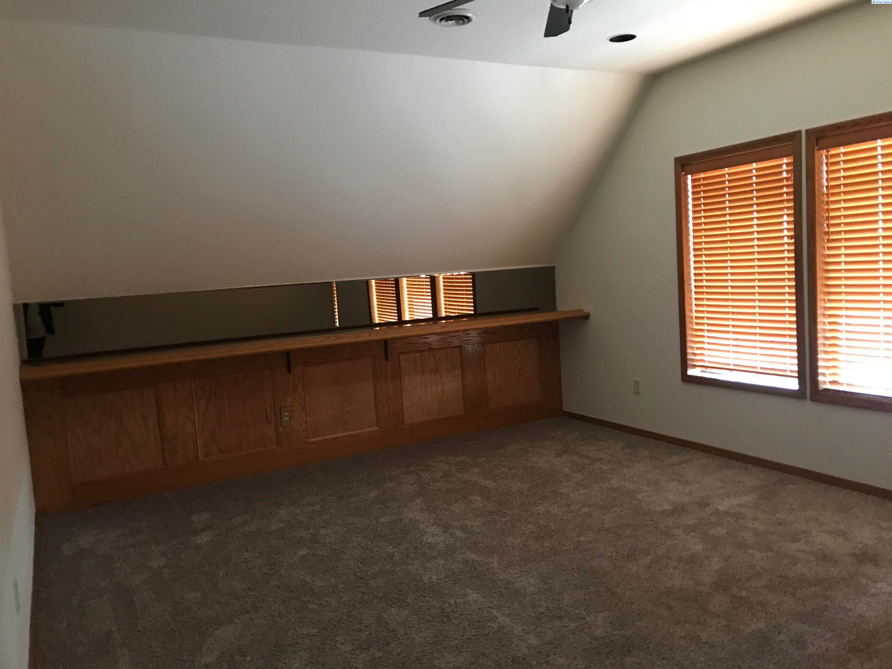14787 Dodd Road Burbank, WA 99323 - Photo 23 of 43 Gallery Image 23