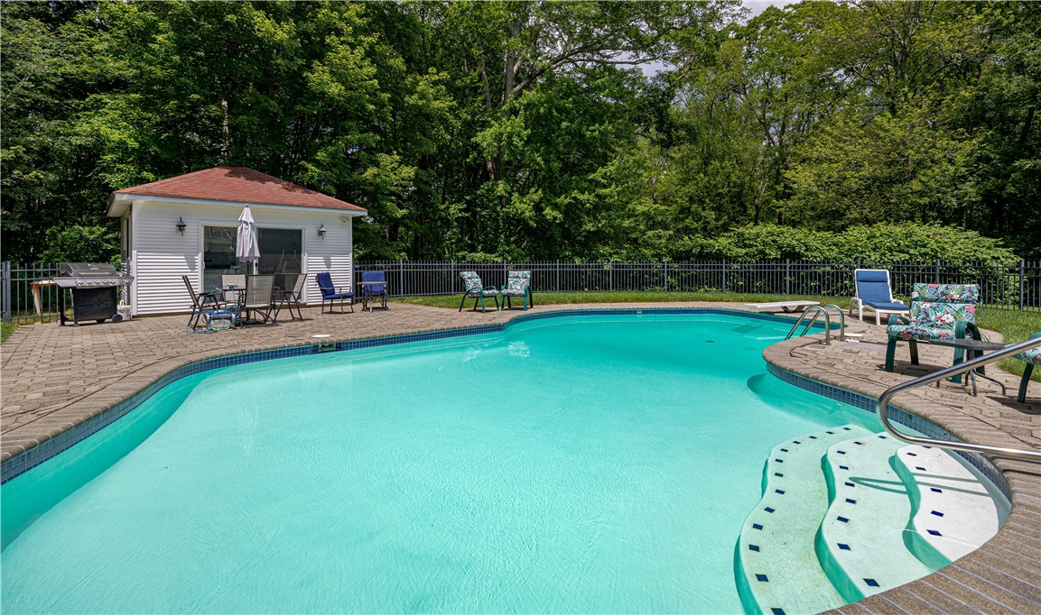 109 Gentry Way Scituate, RI 02857 - Photo 13 of 41