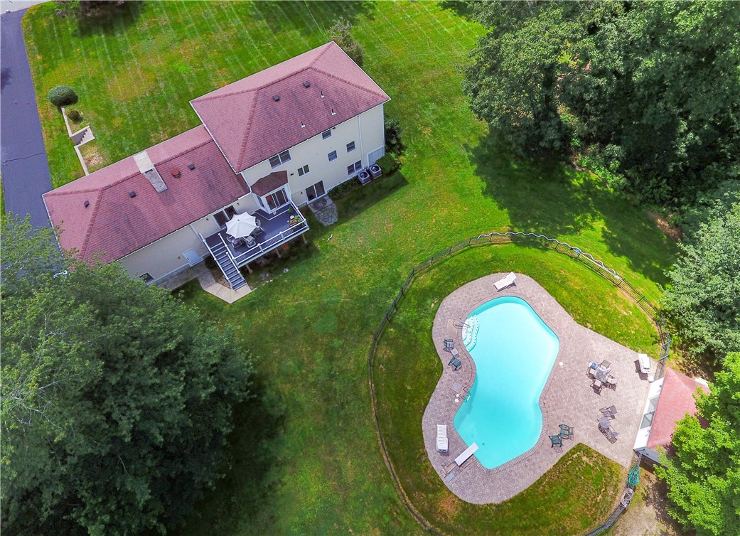 109 Gentry Way Scituate, RI 02857 - Photo 2 of 41