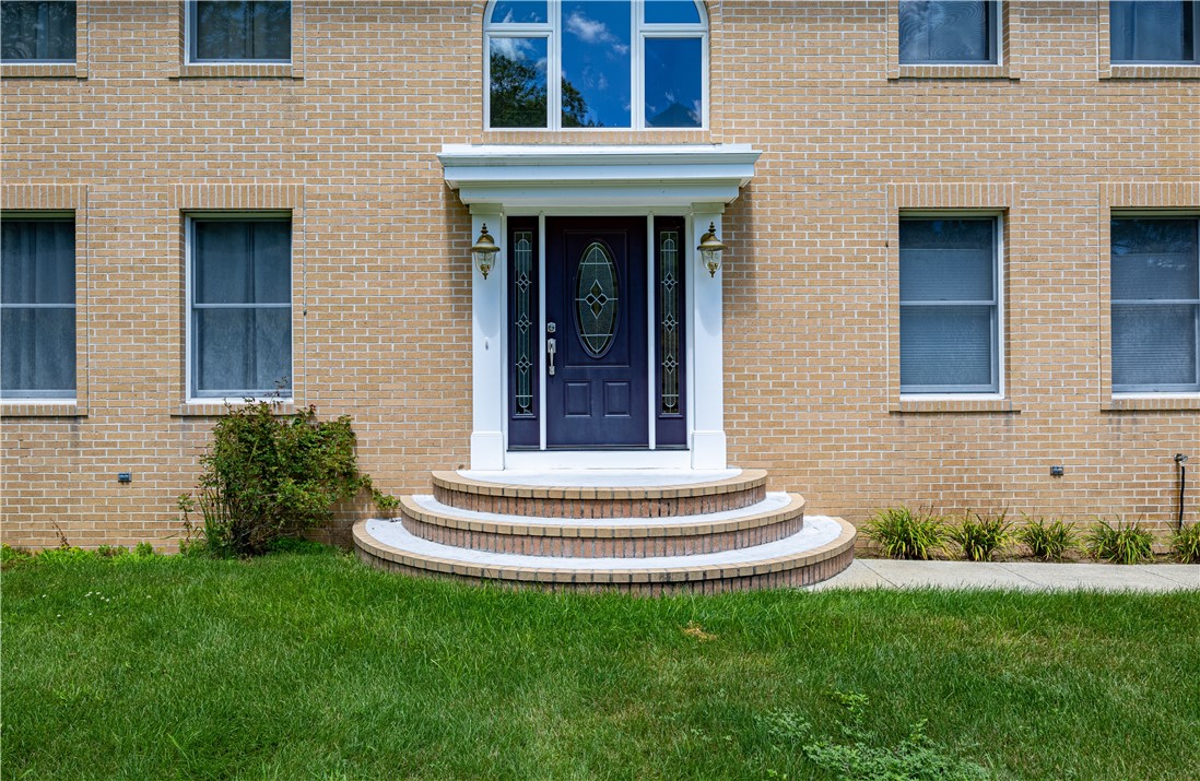 109 Gentry Way Scituate, RI 02857 - Photo 5 of 41