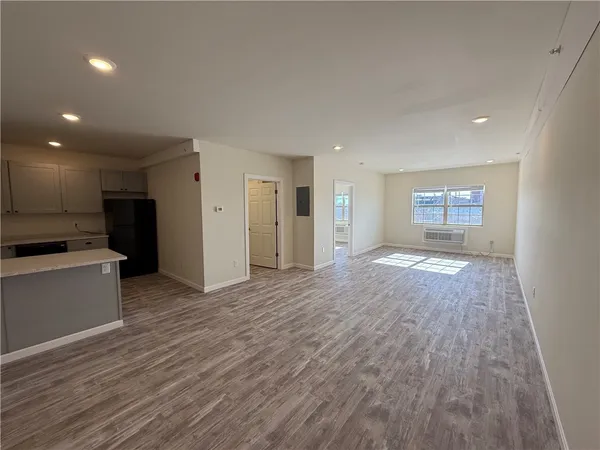 $1,650 | 327 Pine Street, Unit 4018, Pawtucket, RI 02860