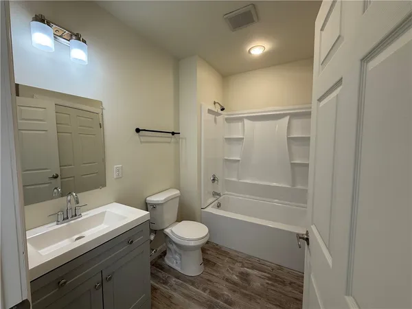 $1,650 | 327 Pine Street, Unit 4018, Pawtucket, RI 02860