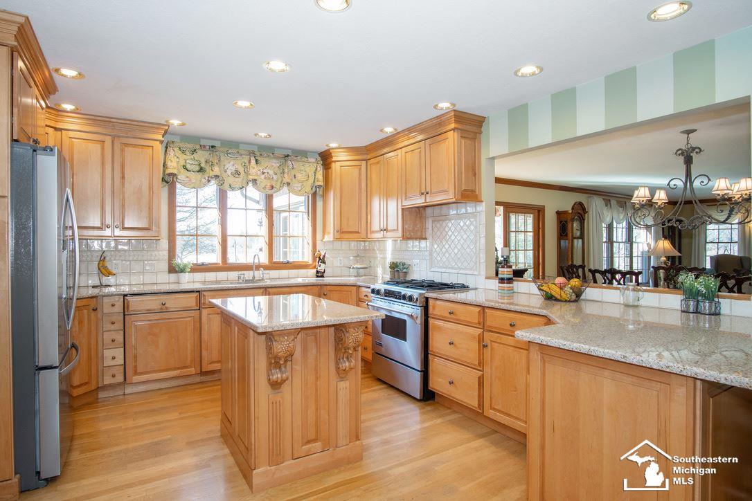 744 East Hurd Road Monroe, MI 48162 - Photo 8 of 68 GRANITE COUNTERS