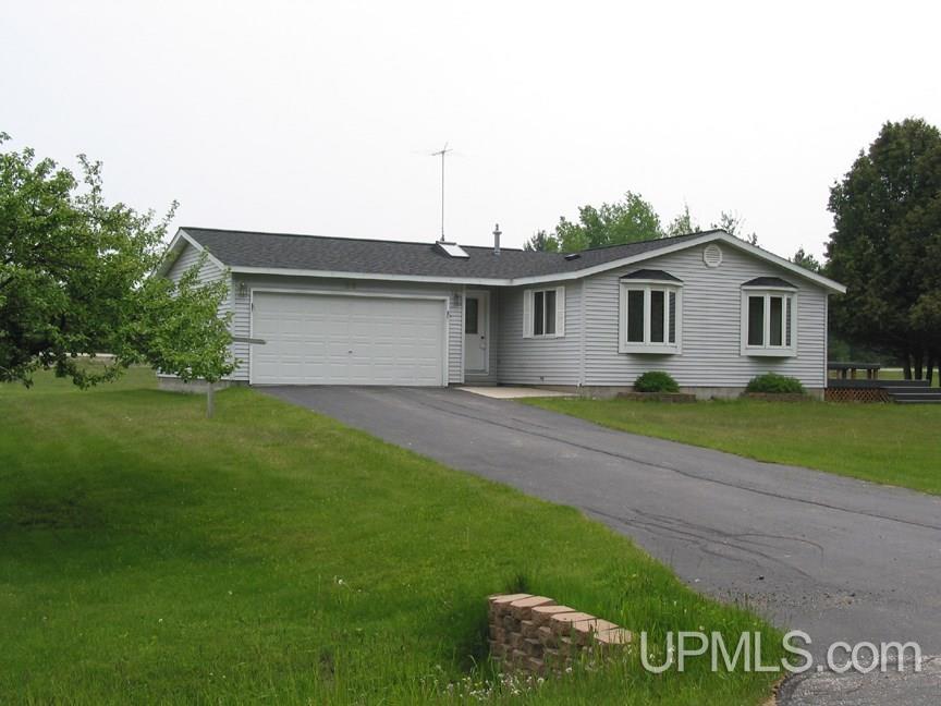 672 Corbridge Road Gulliver, MI 49840 - Photo 1 of 17 Gallery Image 1