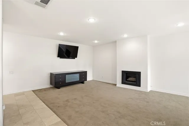 $687,000 | 3110 East Palm Drive, Unit 14, Fullerton, CA 92831