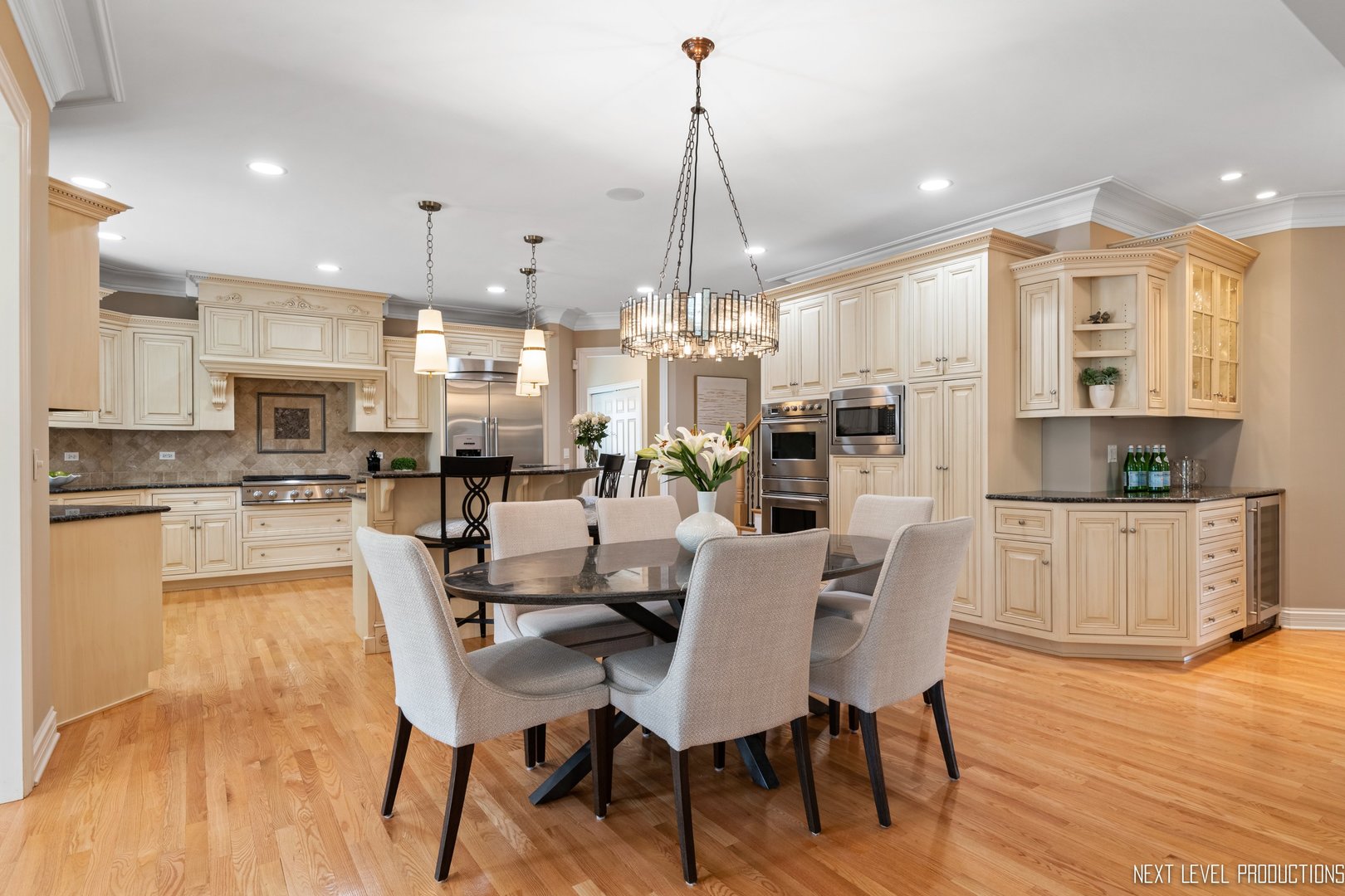 3431 Keller Lane Naperville, IL 60565 - Photo 8 of 53