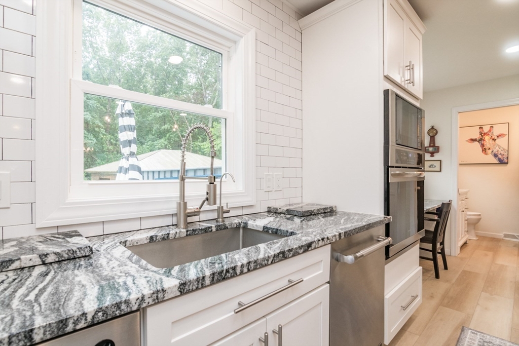49 Quinnehtuk Road Longmeadow, MA 01106 - Photo 17 of 42