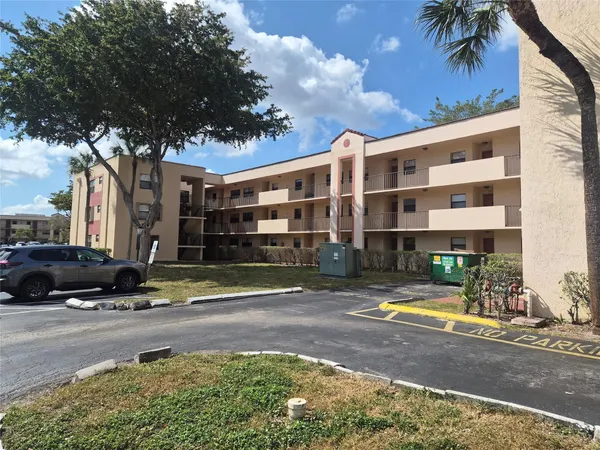 $215,000 | 3252 Foxcroft Road, Unit 113, Miramar, FL 33025