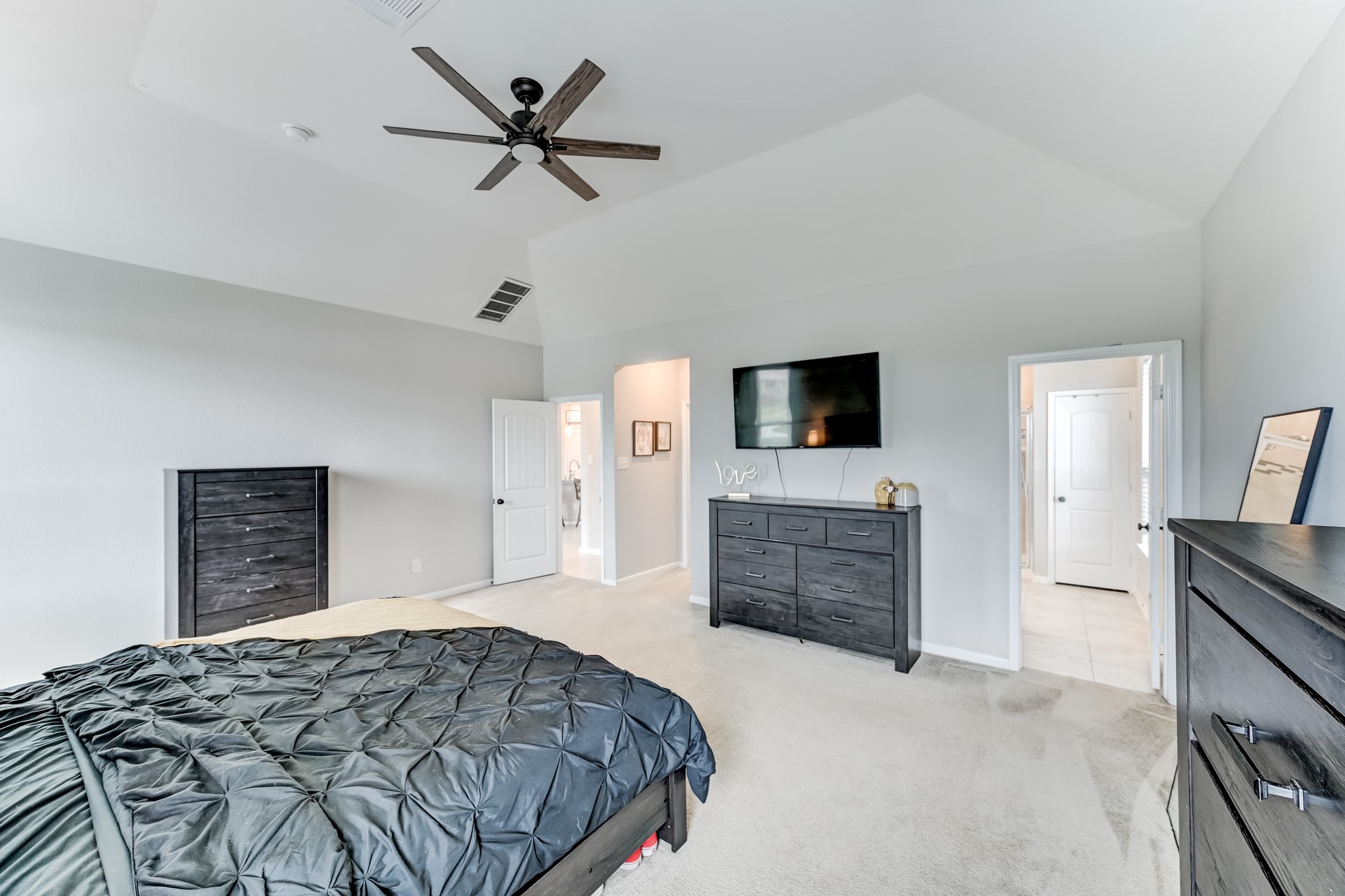 25307 Champion Ridge Court Katy, TX 77493 - Photo 27 of 48 Primary bedroom