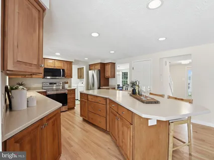 $965,000 | 7752 Gamid Drive, Springfield, VA 22153