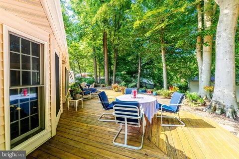 $965,000 | 7752 Gamid Drive, Springfield, VA 22153