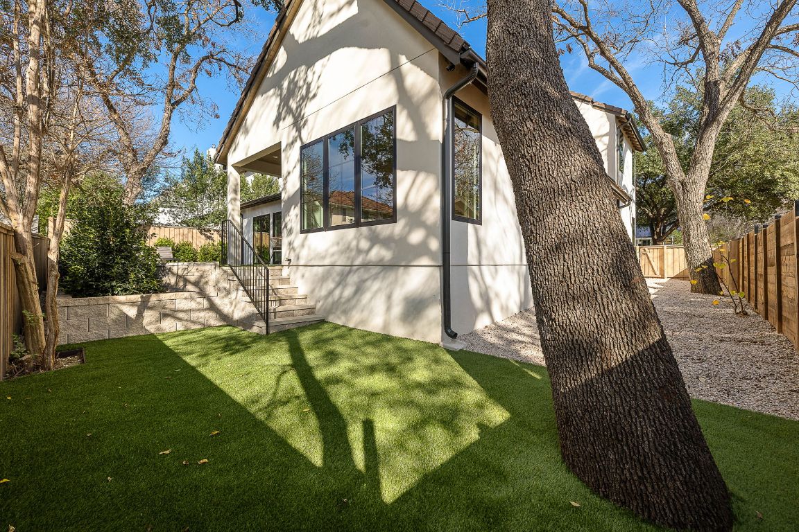 2705 Warren Street Austin, TX 78703 - Photo 35 of 39 a view of yard with green space