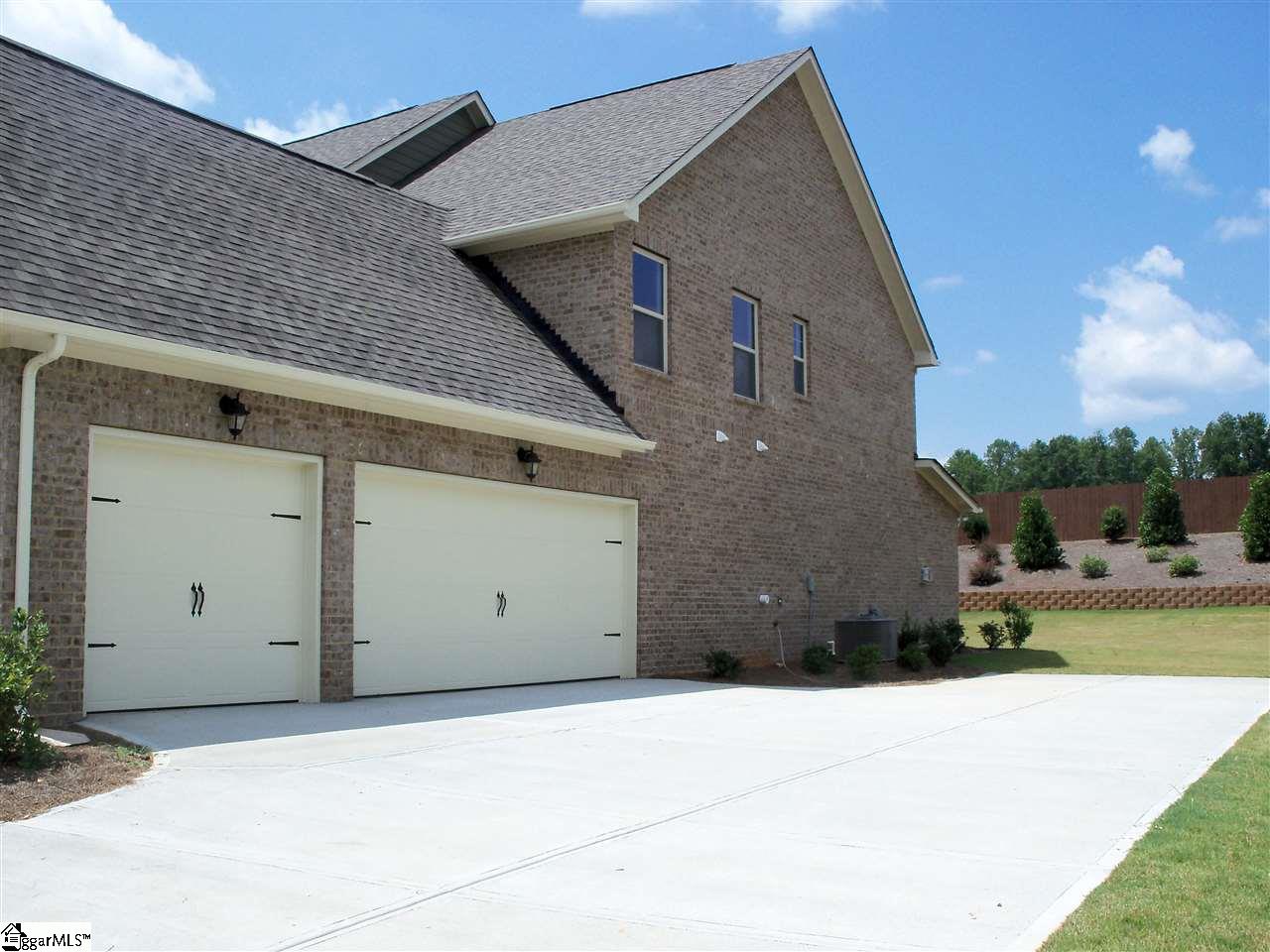 119 Tully Drive Anderson, SC 29621 - Photo 4 of 36 Gallery Image 4