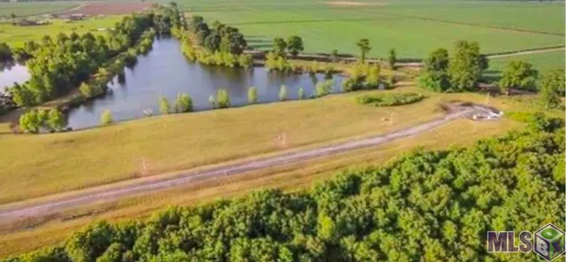 $489,000 | 4900 Bueche Road, Port Allen, LA 70767