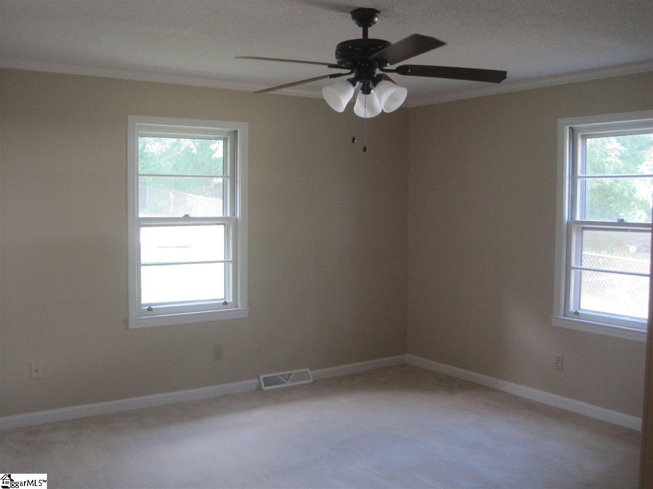 302 Timberlane Road Greer, SC 29651 - Photo 9 of 19 Gallery Image 9