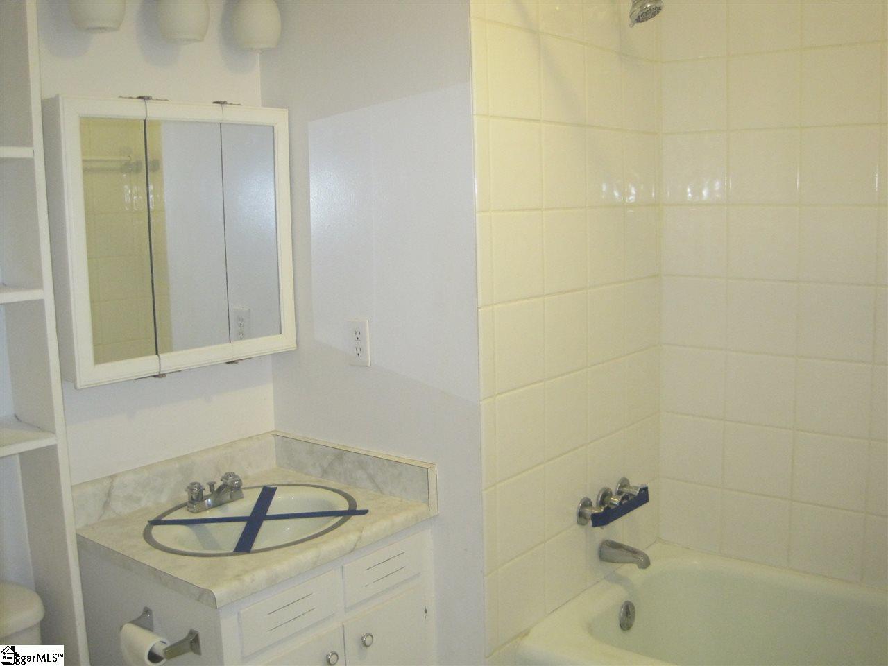 302 Timberlane Road Greer, SC 29651 - Photo 10 of 19 Gallery Image 10