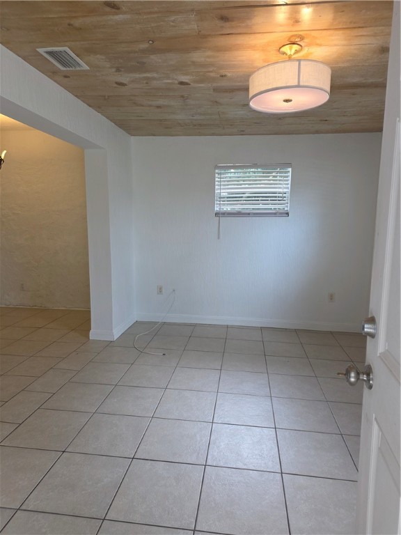 1246-1248 17th Place Vero Beach, FL 32960 - Photo 9 of 15 a view of an empty room