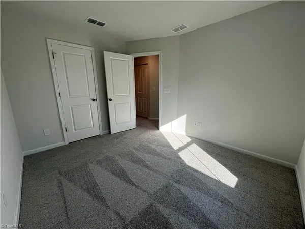 $1,875 | 914 Lampton Court, Jamestown, NC 27282