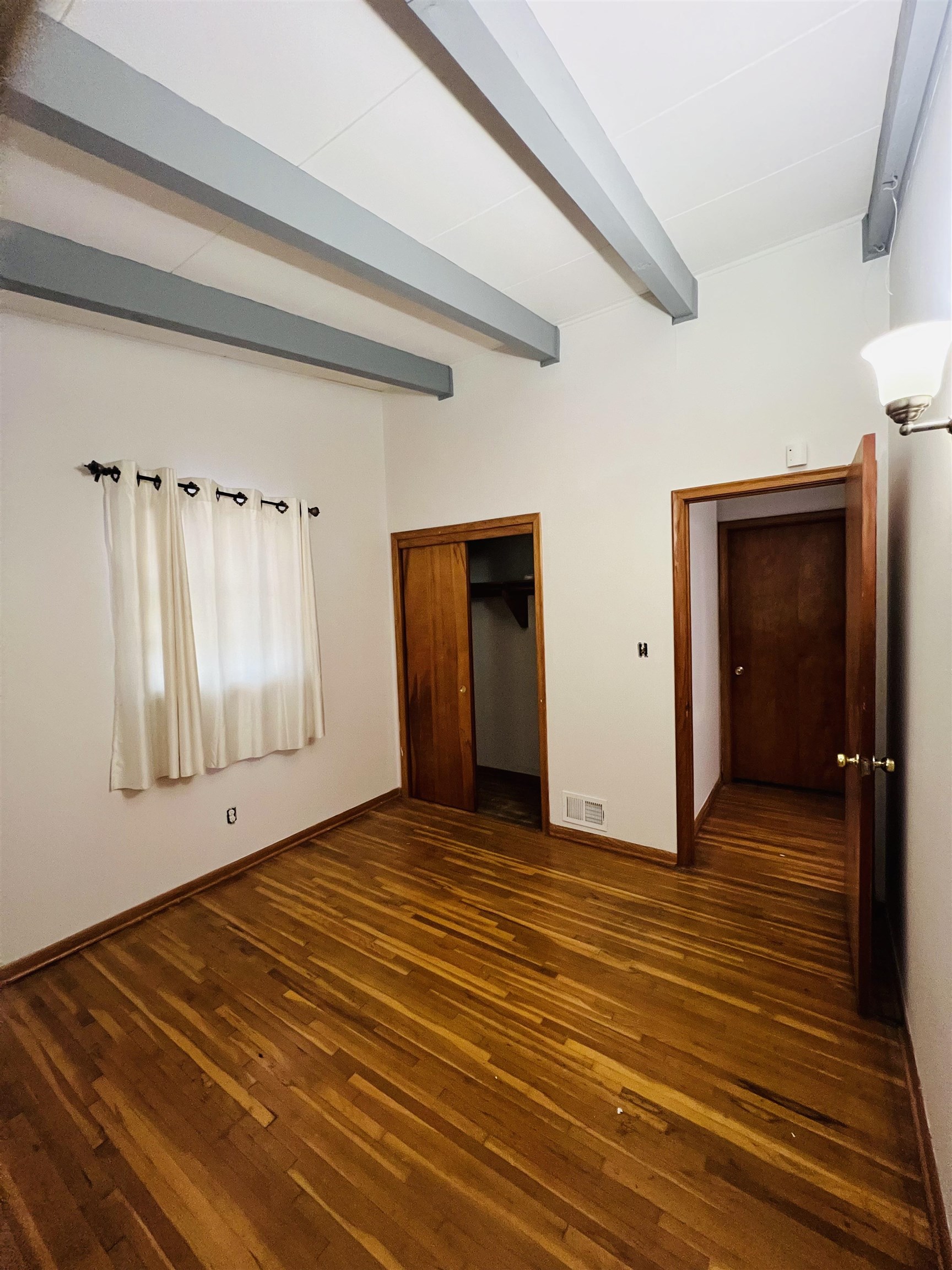 2908 Fairmount Street Wichita, KS 67220 - Photo 13 of 36