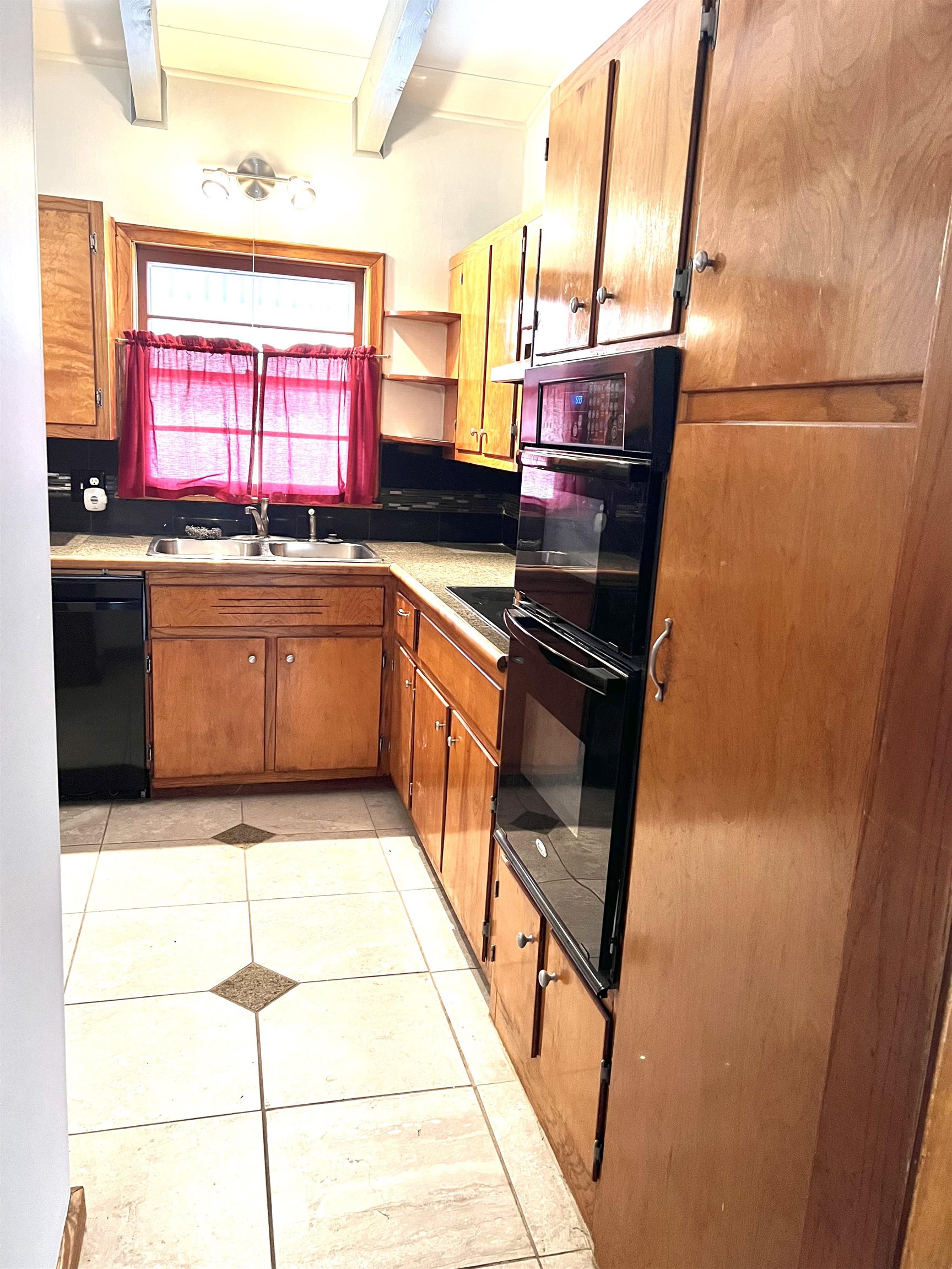 2908 Fairmount Street Wichita, KS 67220 - Photo 17 of 36