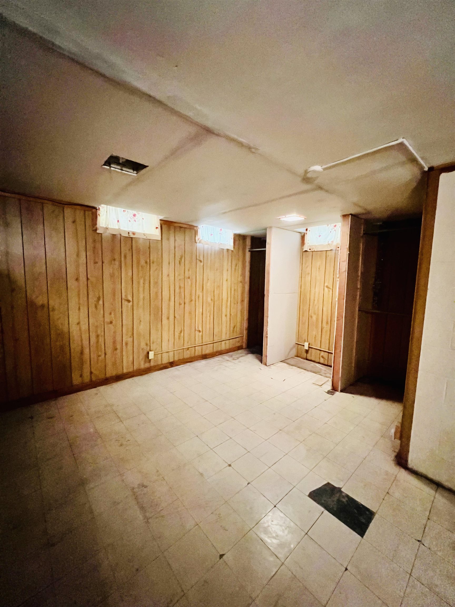 2908 Fairmount Street Wichita, KS 67220 - Photo 29 of 36