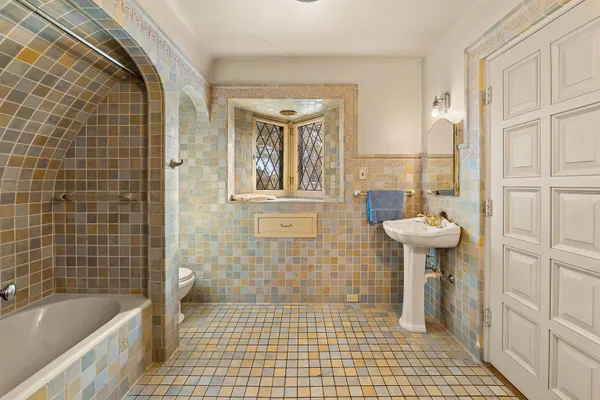 $649,900 | 187 East Division Street, Fond du Lac, WI 54935