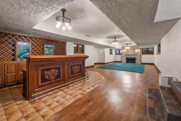 $649,900 | 187 East Division Street, Fond du Lac, WI 54935