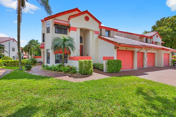 $349,900 | 7685 Lexington Club Boulevard, Unit A, Delray Beach, FL 33446