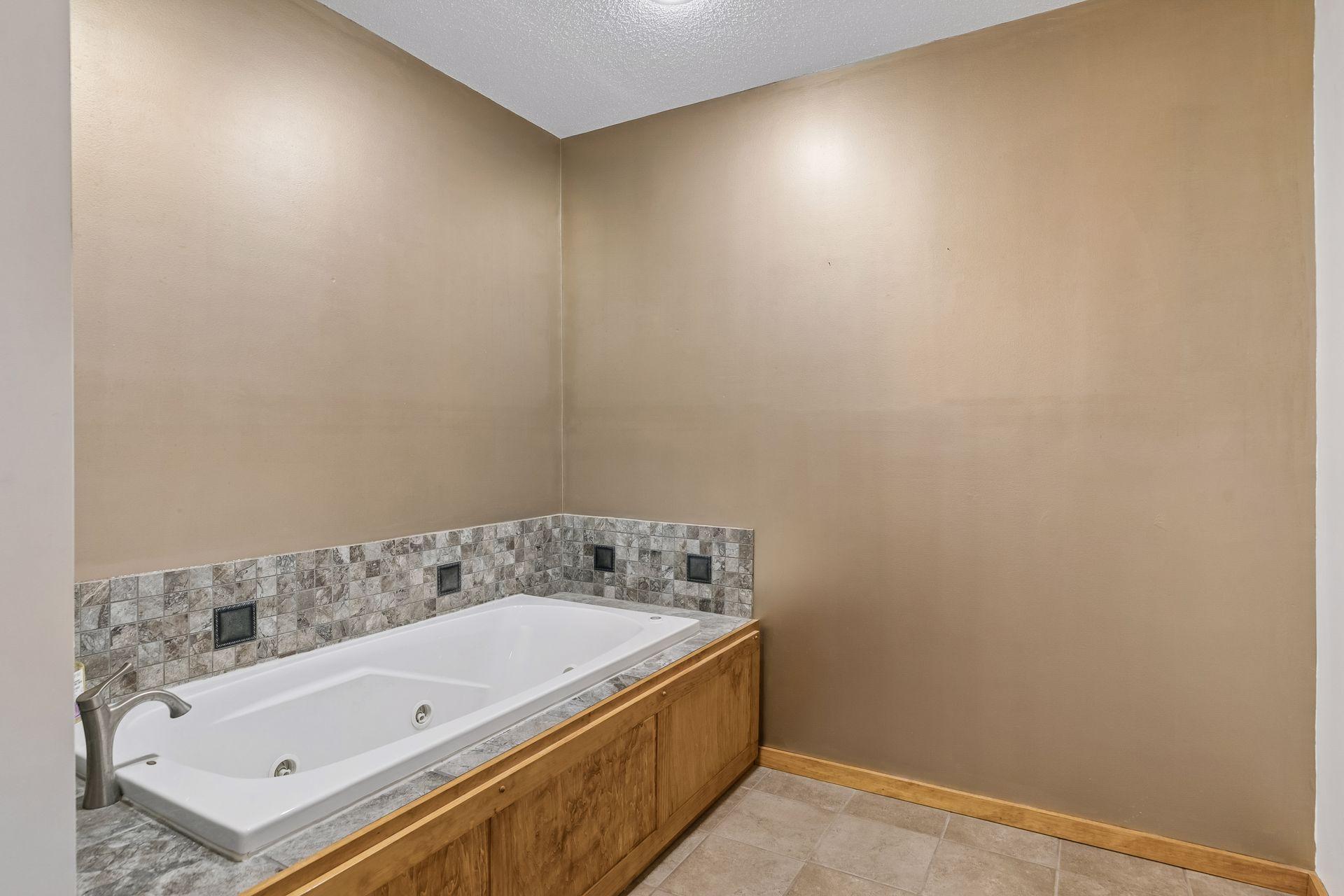 9875 Hamline Avenue North Circle Pines, MN 55014 - Photo 25 of 43