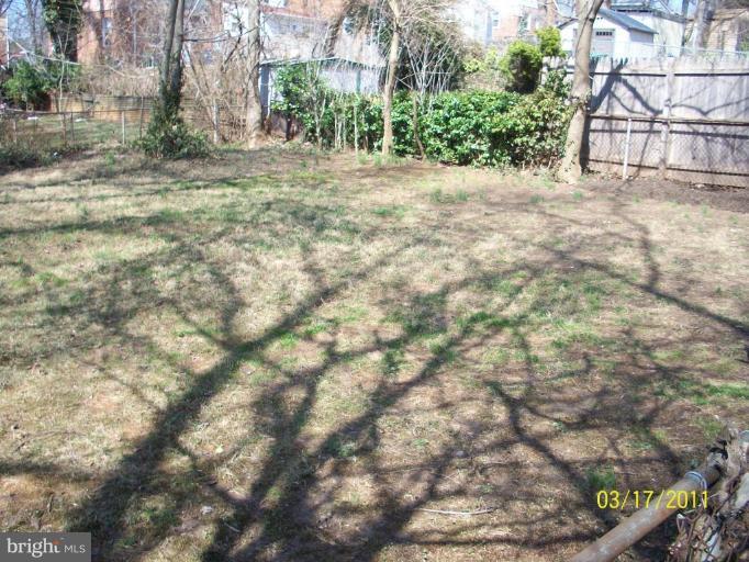 11900 Andrew Street Silver Spring, MD 20902 - Photo 4 of 12 Fenced back yard