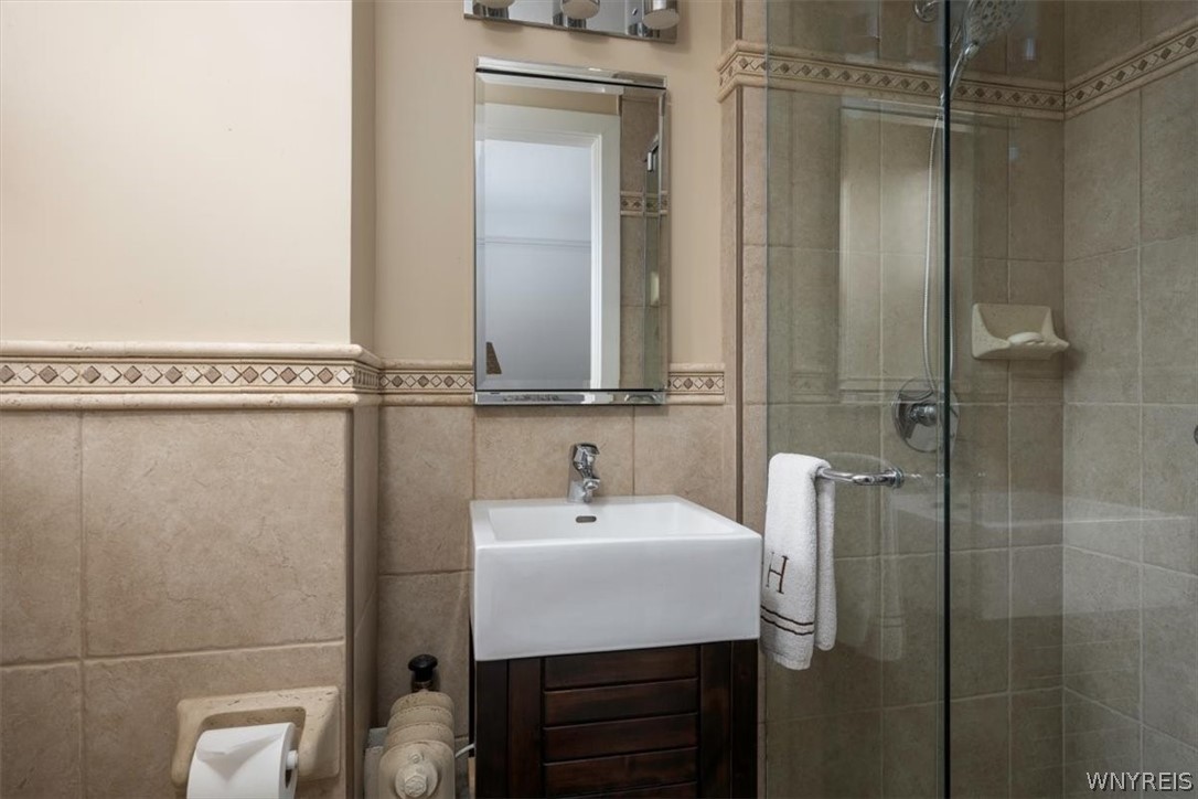 33 Gates Circle, Unit 2B Buffalo, NY 14222 - Photo 20 of 23