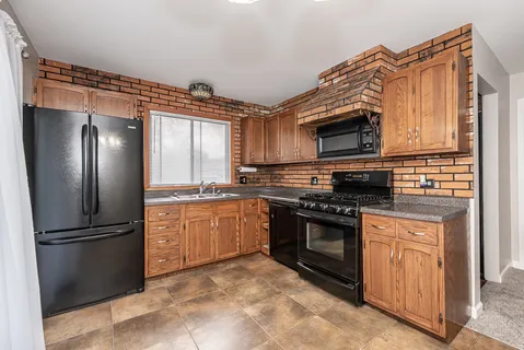 $329,000 | 67 Honeysuckle Drive, Crystal Lake, IL 60014