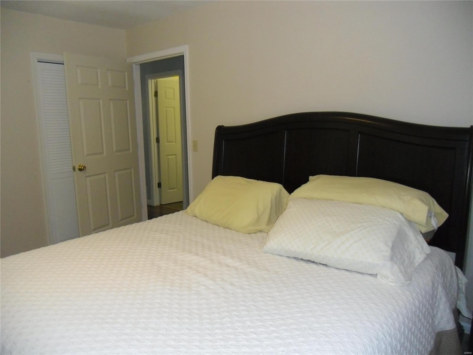 5764 Old Alton Road Granite City, IL 62040 - Photo 14 of 27 Gallery Image 14