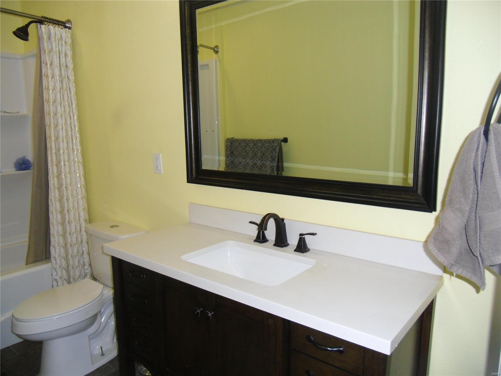 5764 Old Alton Road Granite City, IL 62040 - Photo 20 of 27 Gallery Image 20