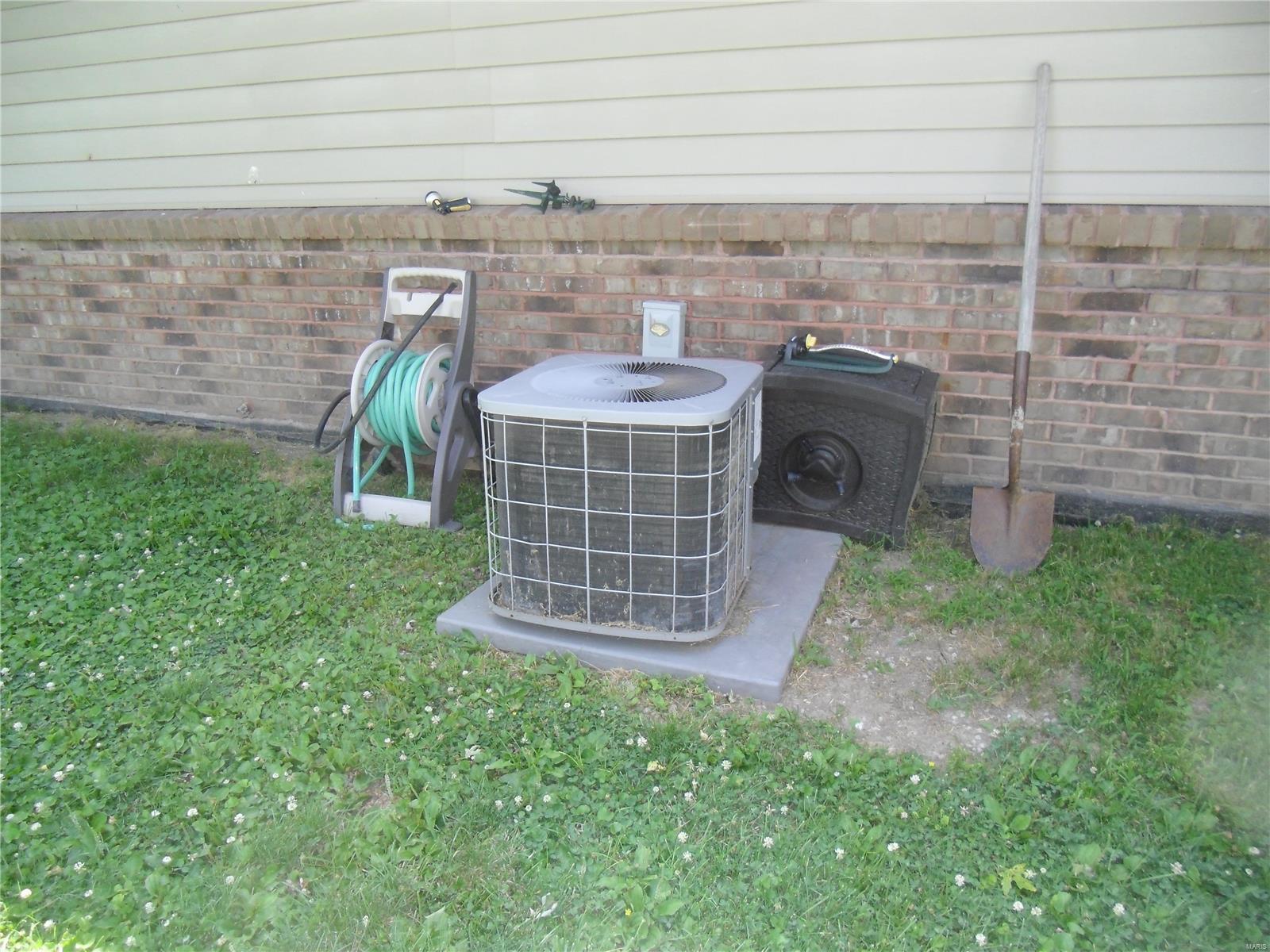 5764 Old Alton Road Granite City, IL 62040 - Photo 27 of 27 Gallery Image 27