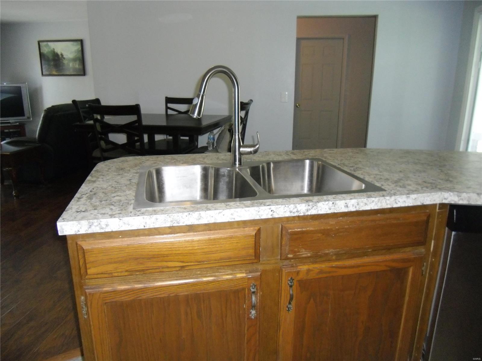 5764 Old Alton Road Granite City, IL 62040 - Photo 10 of 27 Gallery Image 10