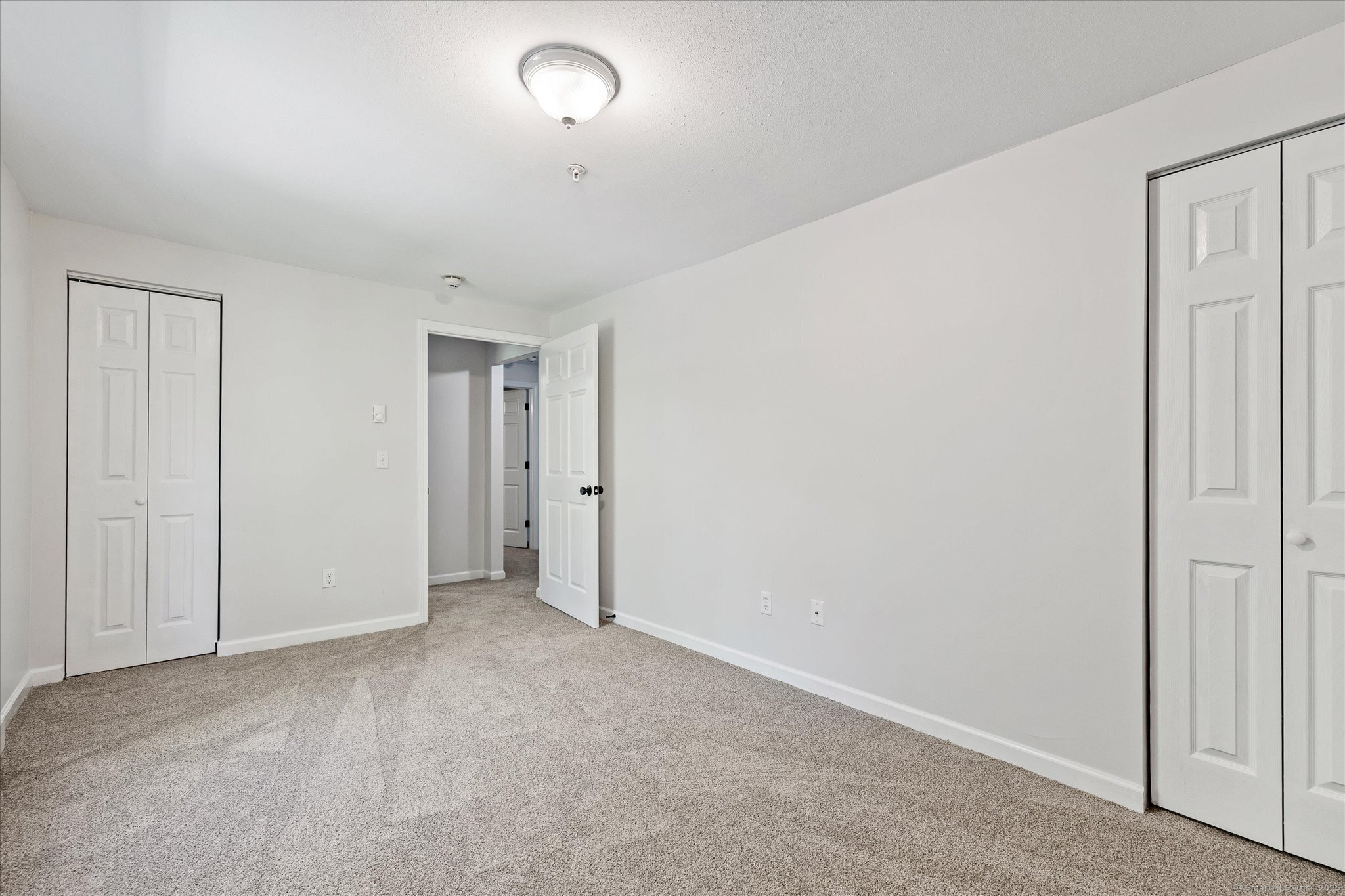 34 Pleasant Street, Unit 5 Plainfield, CT 06374 - Photo 15 of 24 an empty room with an entryway