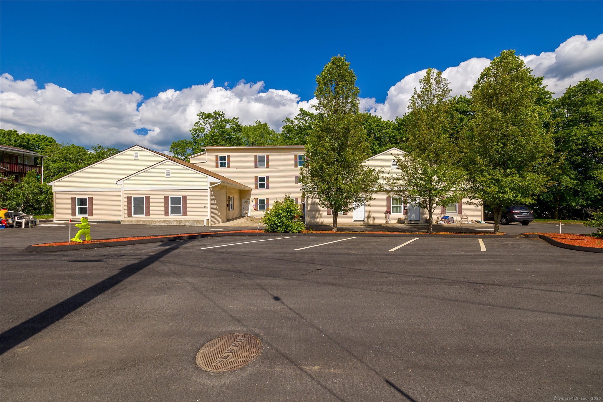 34 Pleasant Street, Unit 5 Plainfield, CT 06374 - Photo 3 of 24