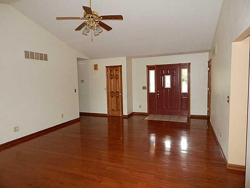 3080 Fairfield Pike Springfield, OH 45502 - Photo 5 of 25