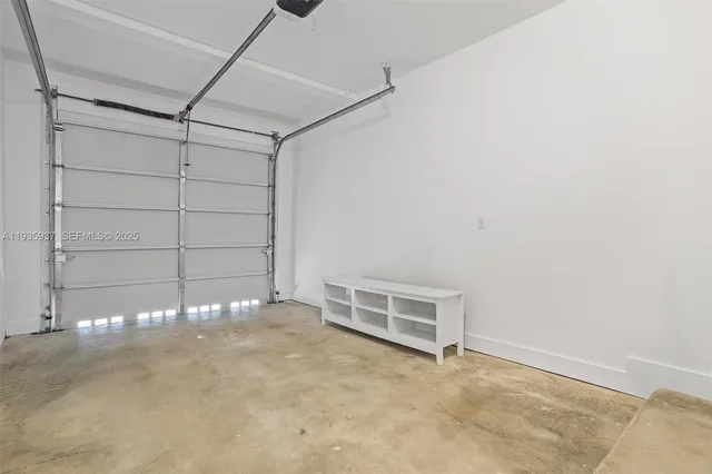 $6,800 | 2784 Southwest 34th Avenue, Miami, FL 33133