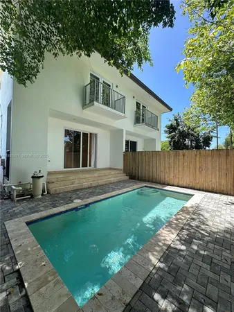 a view of a yard