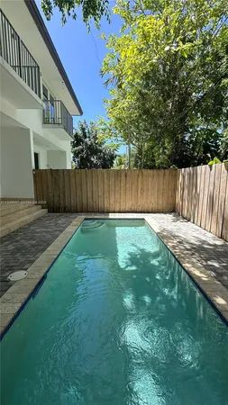 $6,550 | 2784 Southwest 34th Avenue, Miami, FL 33133