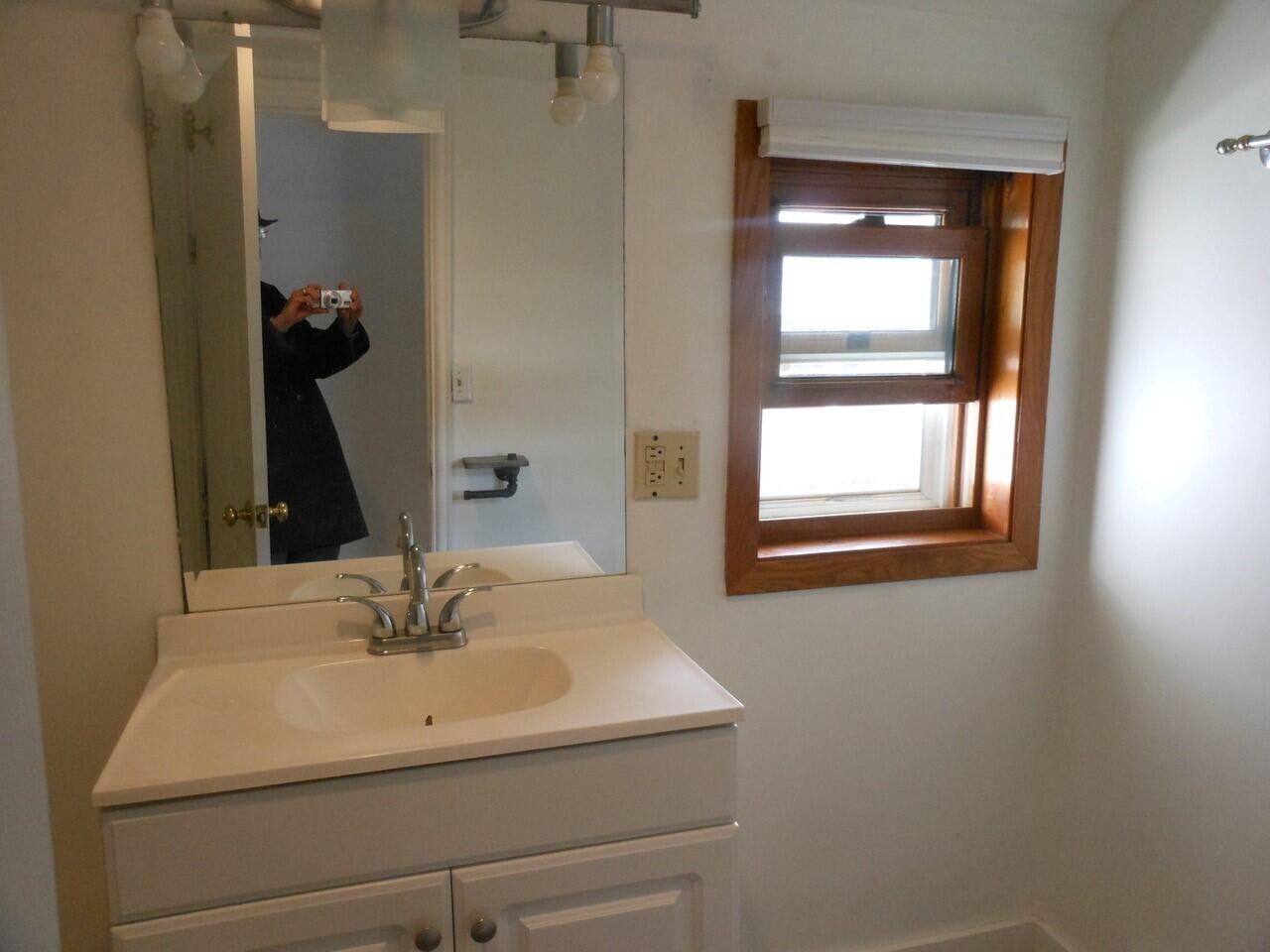 4584 East Shawnee Road Berrien Springs, MI 49103 - Photo 15 of 16 4584 sHAWNEE RD 3