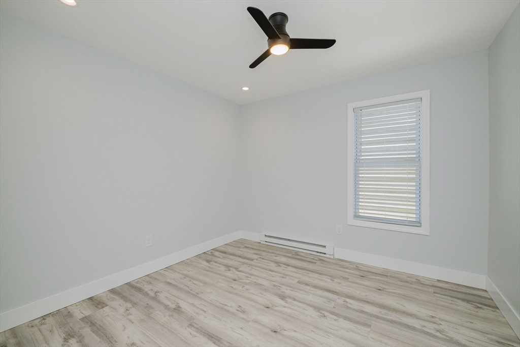 172 Nashua Street Fall River, MA 02721 - Photo 13 of 40