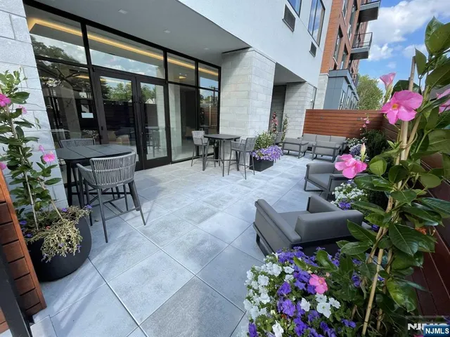 $3,795 | 470 Main Street, Unit 618, Fort Lee, NJ 07024