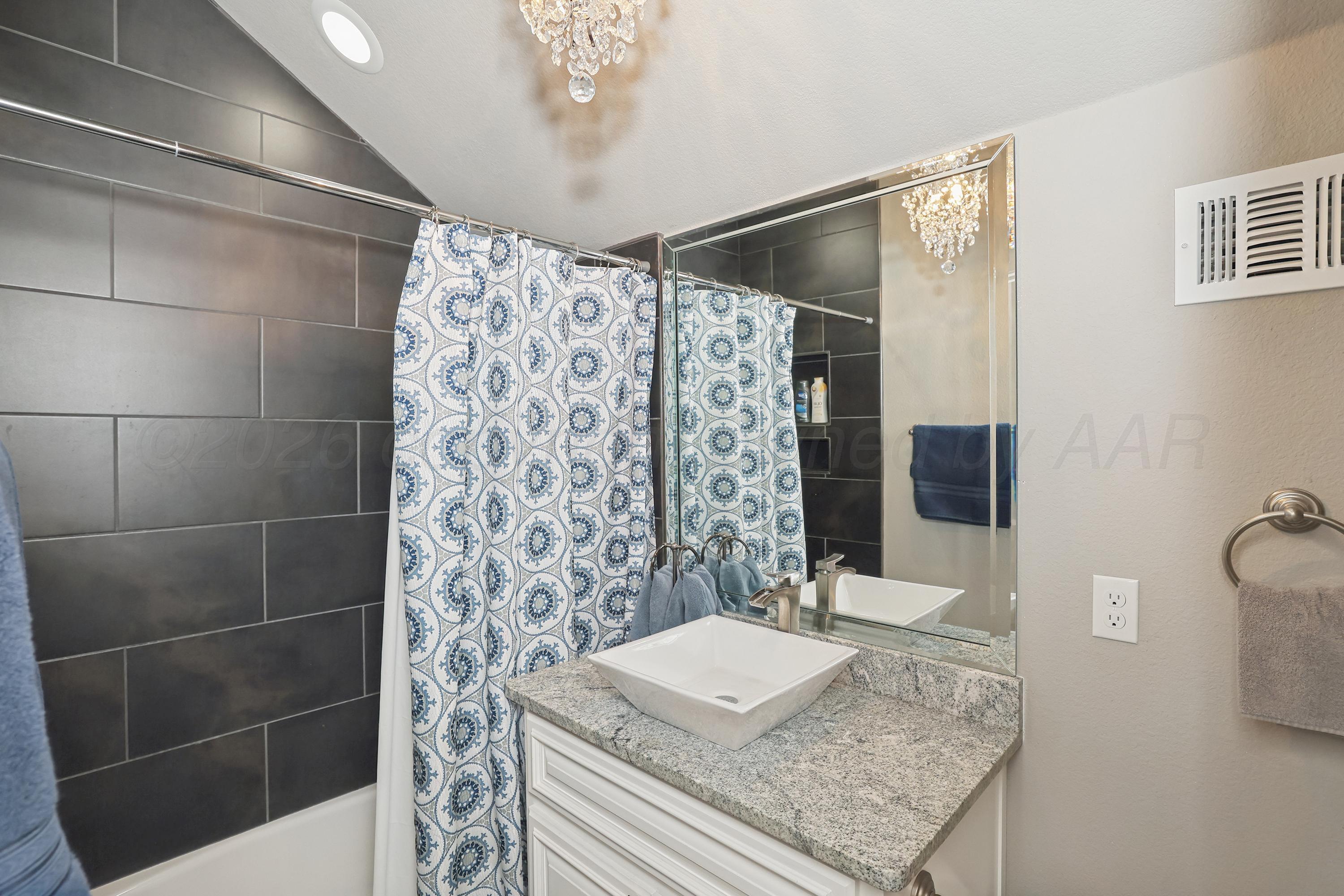 9525 Hey Jude Lane Amarillo, TX 79119 - Photo 24 of 37 32-Upstairs Bathroom