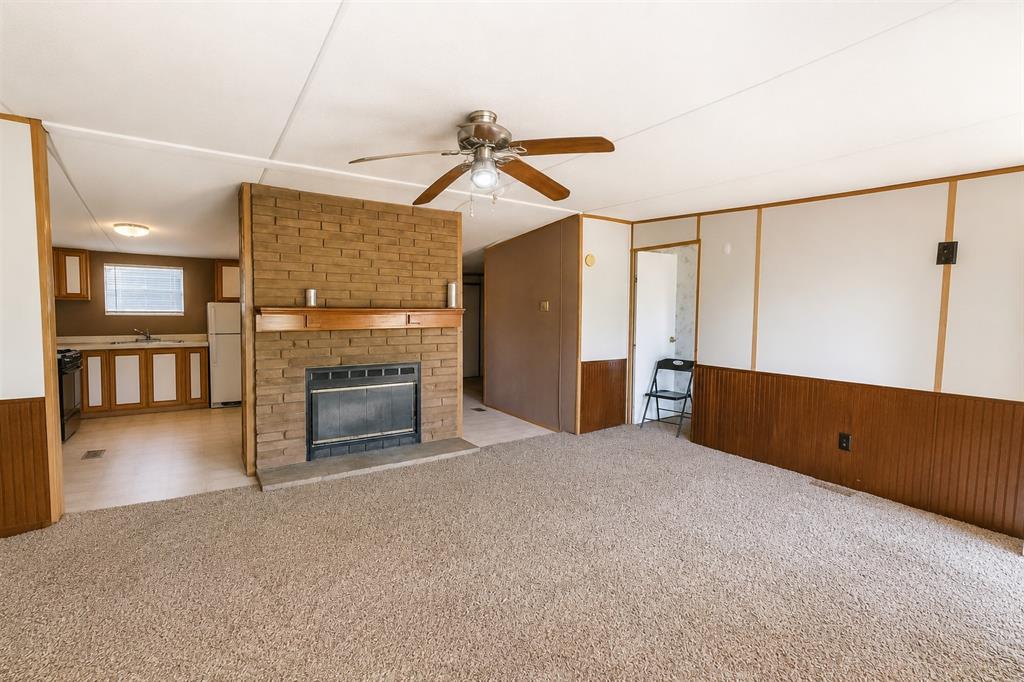 398 Avenue D Point, TX 75472 - Photo 3 of 11